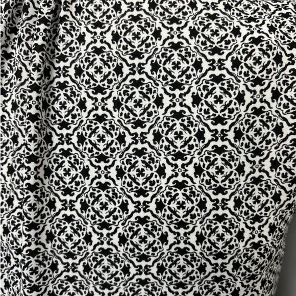 Pleione Womens Sleeveless Blouse S Black & White Patterned Polyester Top - Picture 4 of 8